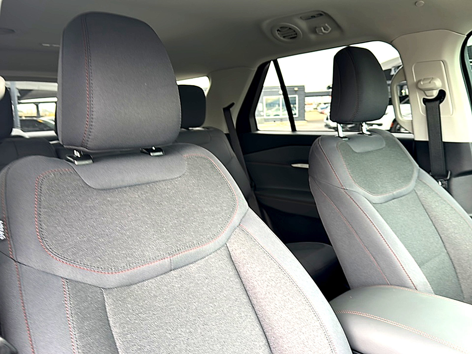 Used 2026 Ford Explorer Active RWD image 26