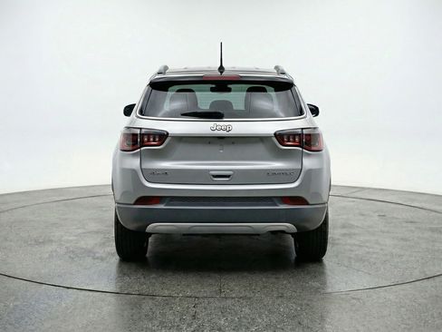 Used 2025 Jeep Compass Limited image 7