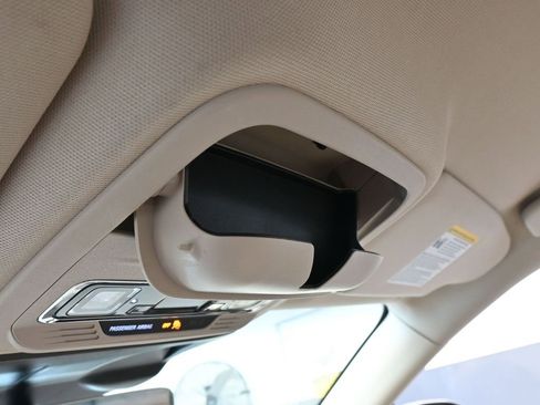 Used 2022 Lincoln Corsair Reserve image 34