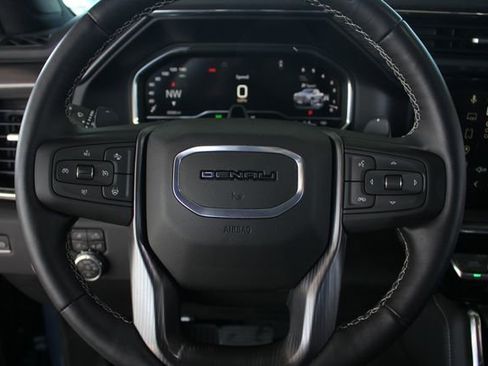 Used 2025 GMC Sierra 1500 Denali Ultimate image 12