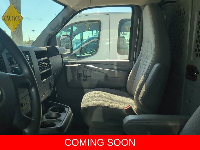 Used 2013 Chevrolet Express 3500 RWD image 4