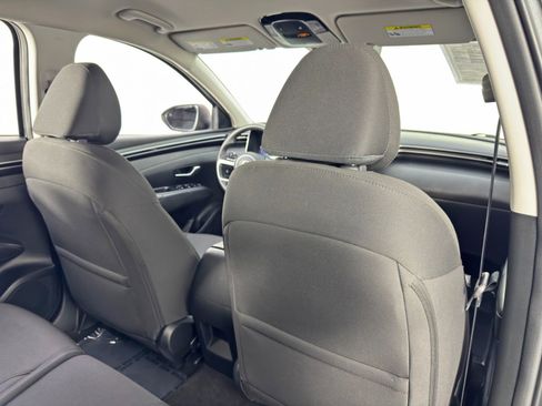 Used 2023 Hyundai Tucson SE image 29