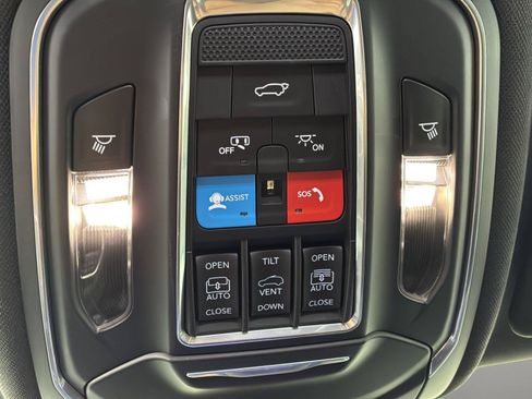 Used 2024 Jeep Grand Cherokee Limited 4xe AWD/4WD image 29