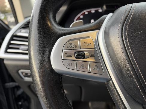 Used 2022 BMW X7 xDrive40i image 38