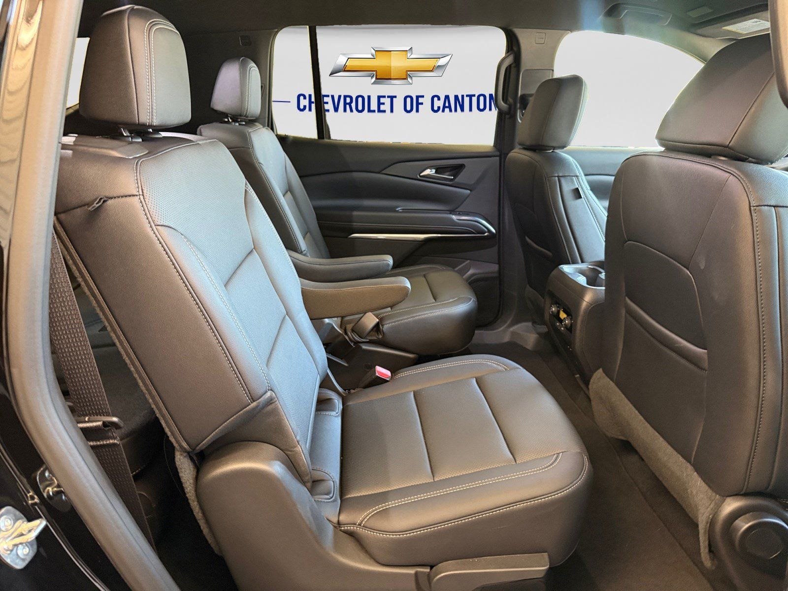 Used 2026 Chevrolet Traverse LT FWD image 15