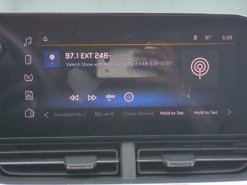 Used 2024 Chevrolet Trax LT w/ Sunroof Package FWD image 24