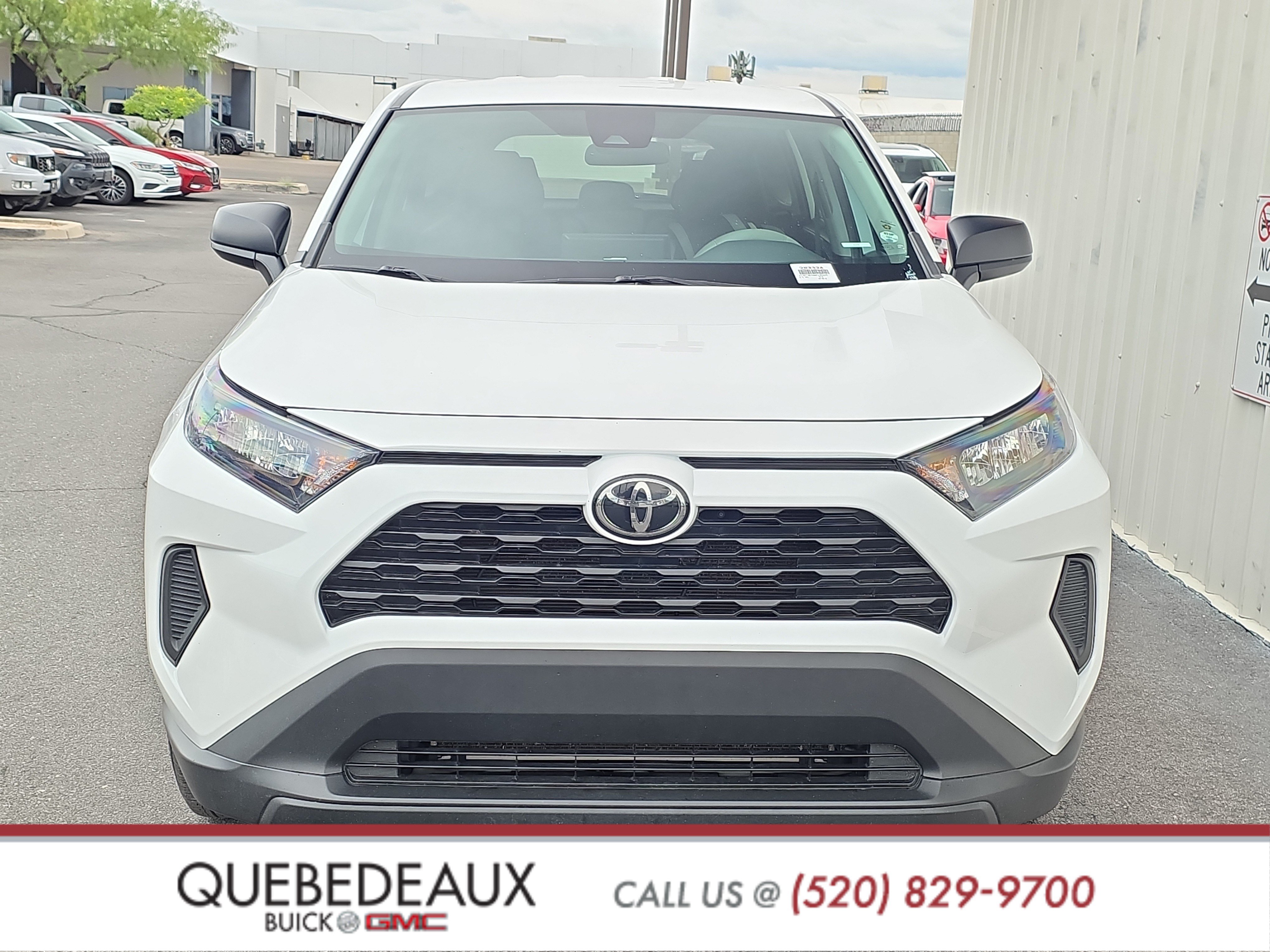 Used 2022 Toyota RAV4 LE FWD image 2