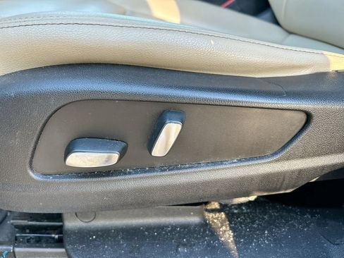 Used 2017 Cadillac XT5 FWD image 12