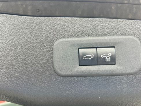 Used 2025 Toyota Crown Signia AWD/4WD image 22