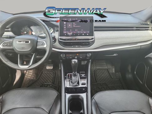 Used 2023 Jeep Compass Latitude image 13