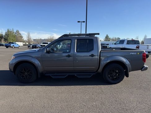 Used 2021 Nissan Frontier PRO-4X w/ Pro-4x Utility Package image 5