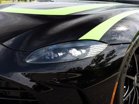Used 2023 Aston Martin V12 Vantage RWD image 13