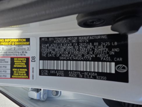 Used 2024 Lexus ES 300h w/ Luxury Package image 34