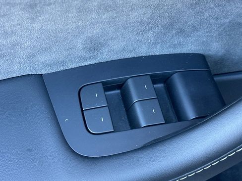 Used 2023 Tesla Model Y Long Range image 15