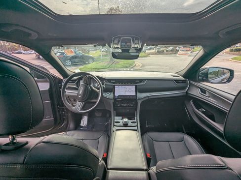 Certified 2024 Jeep Grand Cherokee L Overland w/ Trailer Tow Package image 12