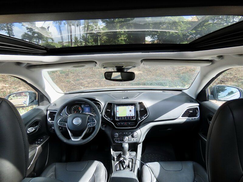 Used 2021 Jeep Cherokee Limited w/ Elite Package FWD image 17
