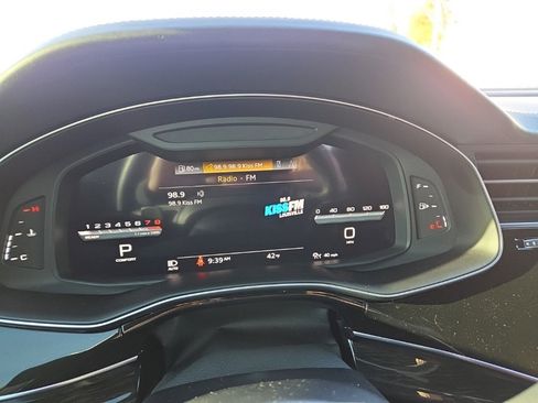 Used 2023 Audi SQ8 Prestige w/ Prestige Package image 28