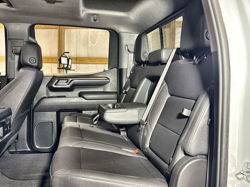 Used 2023 GMC Sierra 1500 SLT w/ SLT Convenience Package image 24