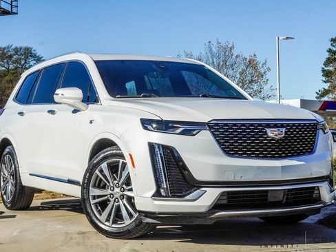 Used 2020 Cadillac XT6 Premium Luxury image 1