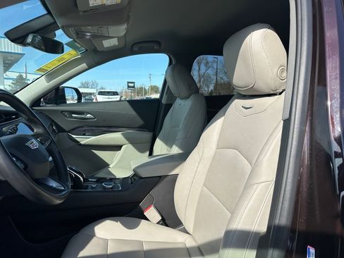 Used 2021 Cadillac XT4 Luxury w/ Cold Weather Package image 26