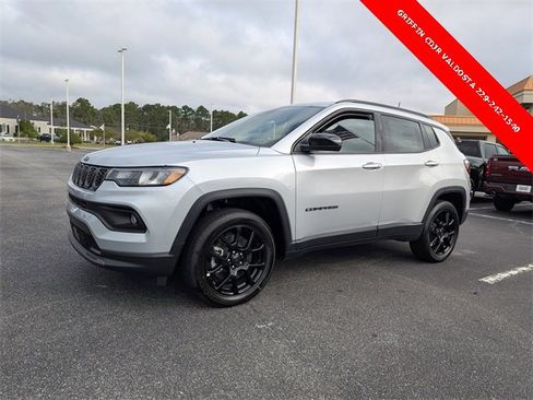 New 2026 Jeep Compass Latitude image 7