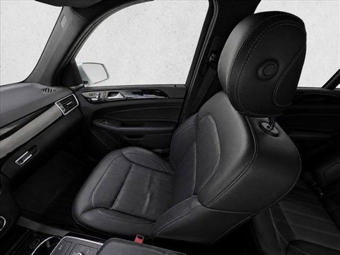 Certified 2019 Mercedes-Benz GLE 400 4MATIC image 20