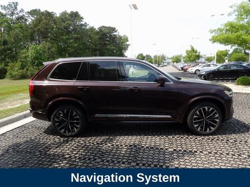 Certified 2025 Volvo XC90 T8 Plus w/ Protection Package Premier AWD/4WD image 5