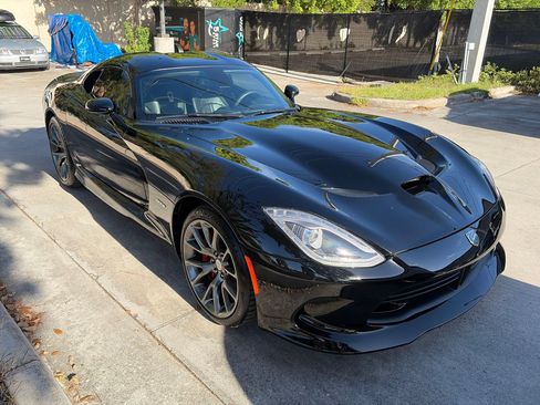 Used 2013 SRT Viper GTS w/ GTS Laguna Interior Pkg RWD image 2