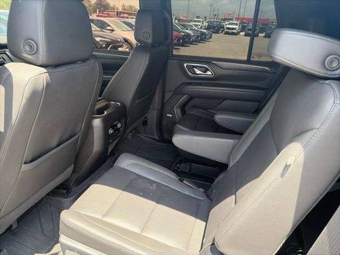 Used 2023 Chevrolet Tahoe Z71 w/ Z71 Off-Road Package AWD/4WD image 11