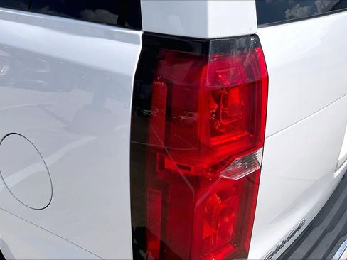 Used 2019 Chevrolet Tahoe Premier RWD image 27