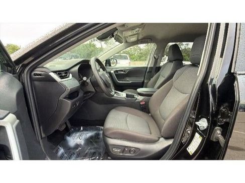 Certified 2025 Toyota RAV4 XLE AWD/4WD image 16