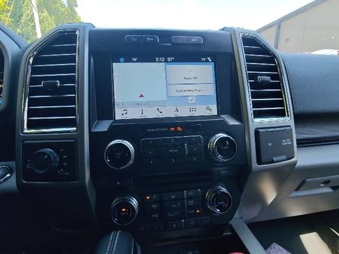 Used 2016 Ford F150 Lariat w/ Equipment Group 502A Luxury AWD/4WD image 10