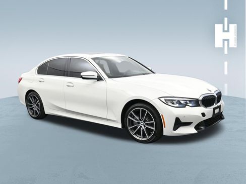 Used 2019 BMW 330i Sedan w/ Driving Assistance Package image 2