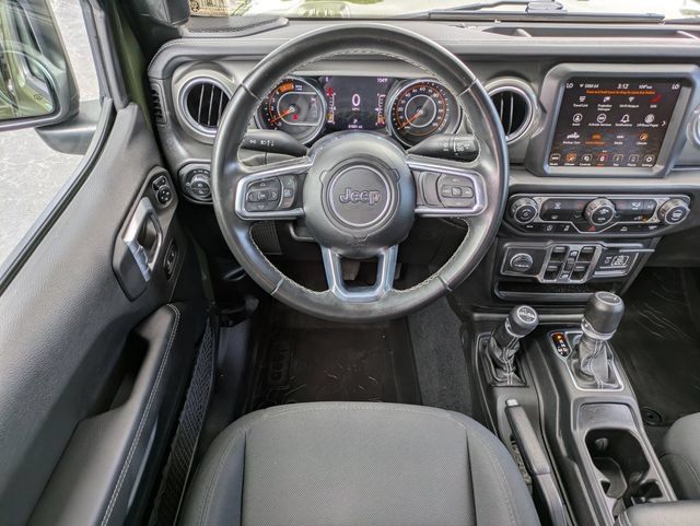 Certified 2022 Jeep Gladiator Overland w/ LED Lighting Group AWD/4WD image 12
