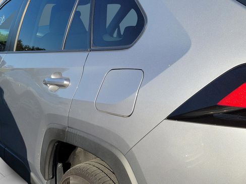 Used 2020 Toyota RAV4 XLE image 25