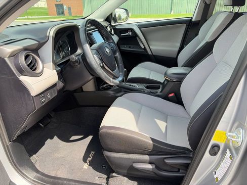 Used 2016 Toyota RAV4 XLE FWD image 10
