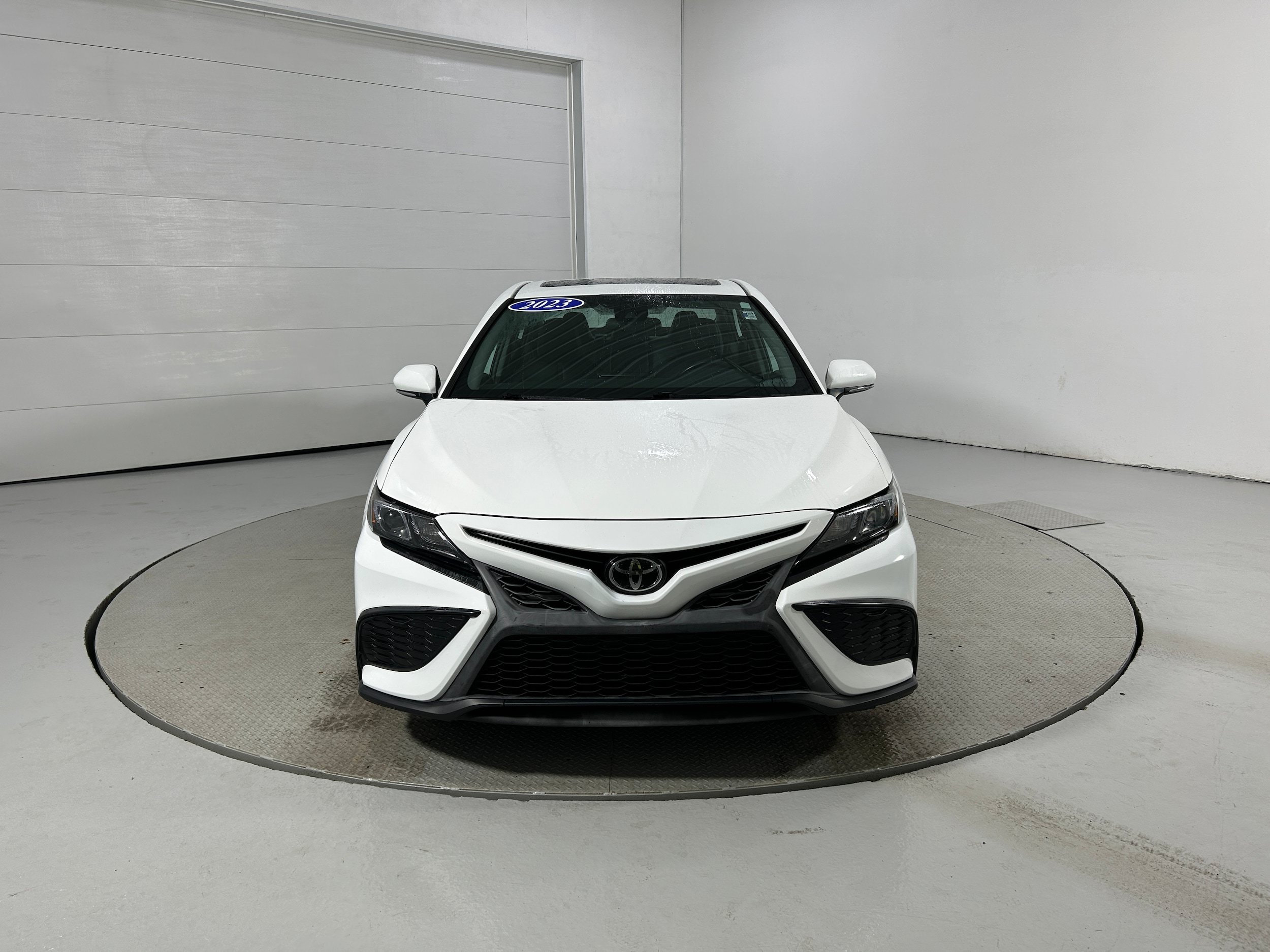 Used 2023 Toyota Camry SE w/ Cold Weather Package AWD/4WD image 16
