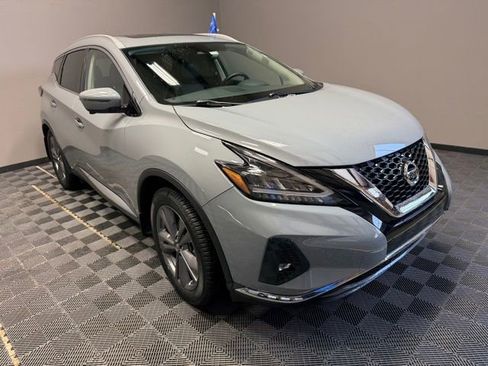 Used 2022 Nissan Murano Platinum w/ Cargo Package image 2