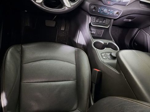 Used 2020 GMC Terrain SLT w/ Preferred Package FWD image 25