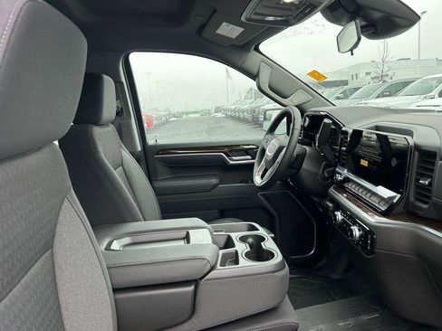New 2026 GMC Sierra 1500 SLE image 19