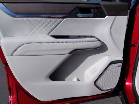 New 2026 GMC Acadia Denali w/ Super Cruise Package image 16