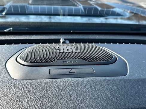 Used 2025 Toyota Tacoma TRD Sport w/ TRD Sport Upgrade Package image 27