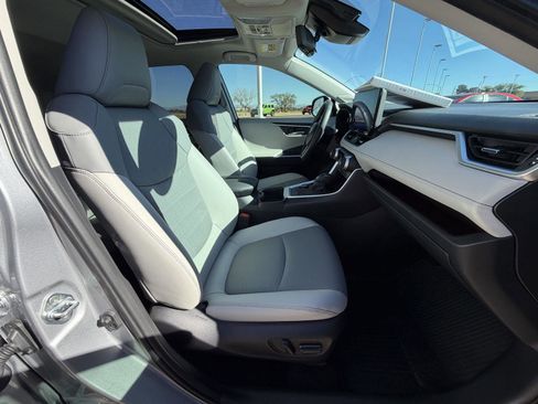 Used 2024 Toyota RAV4 Limited image 32