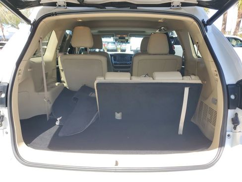 Used 2019 Toyota Highlander Limited image 27