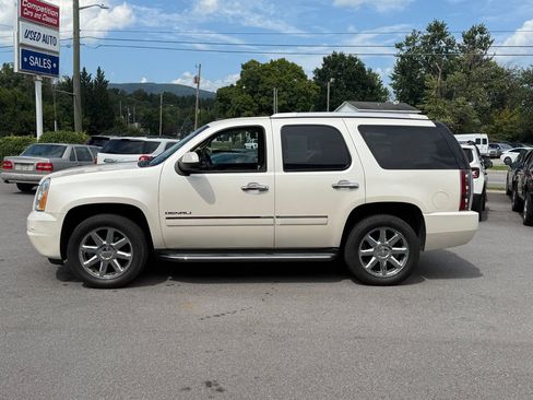 Used 2013 GMC Yukon Denali AWD/4WD image 2