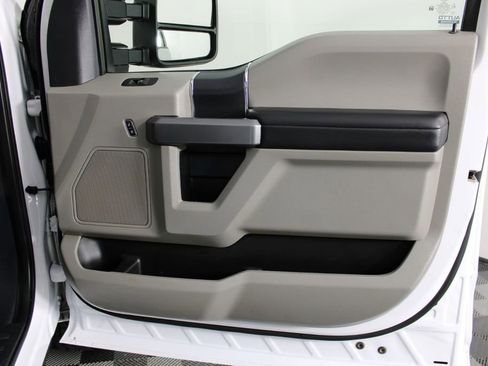 Used 2022 Ford F350 XLT w/ XLT Value Package image 34