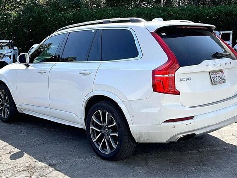 Used 2018 Volvo XC90 T6 Momentum w/ Convenience Package AWD/4WD image 6