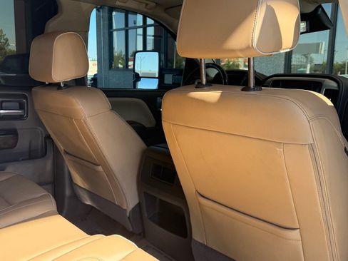 Used 2018 GMC Sierra 2500 Denali w/ Duramax Plus Package AWD/4WD image 28