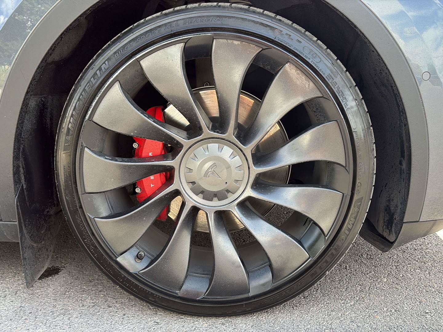 Used 2022 Tesla Model Y Performance AWD/4WD image 10