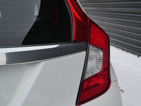 Used 2018 Honda Fit EX image 8